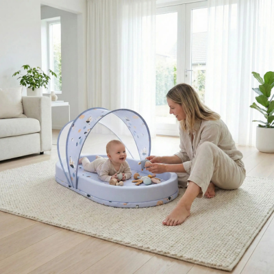 Lit voyage bébé douceur cocon bébé maman jouent salon